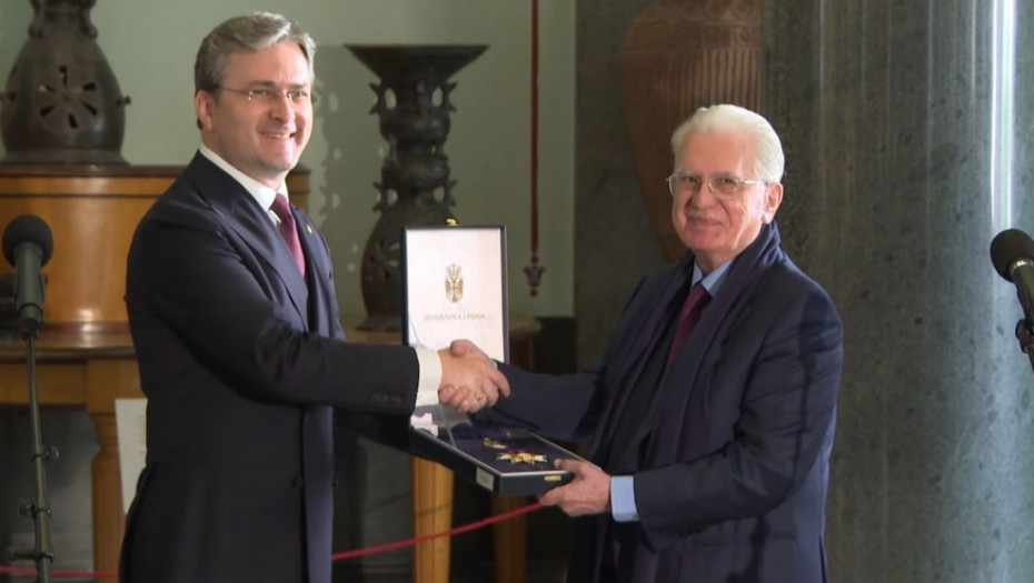 Selaković u Sankt Peterburgu uručio Orden srpske zastave I reda direktoru "Ermitaža"