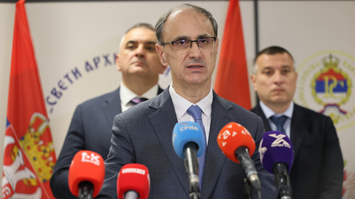 Premijer Macut i Savo Minić obišli novu bolnicu u Trebinju