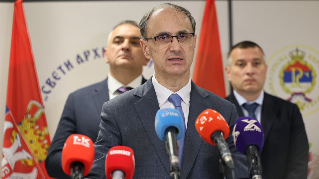 Premijer Macut i Savo Minić obišli novu bolnicu u Trebinju