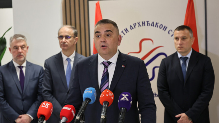 Minić traži hapšenje napadača na srpske povratnike kod Sanskog Mosta