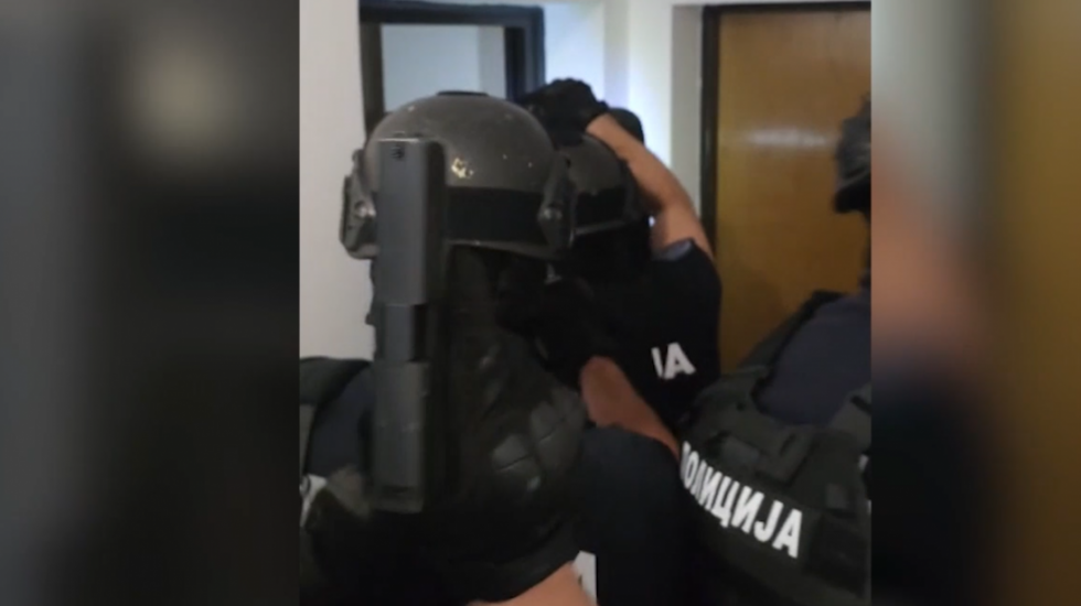 Uhapšen Novosađanin: Pozivao na napade dronovima sa eksplozivom na SANU I Hram Svetog Save (VIDEO)
