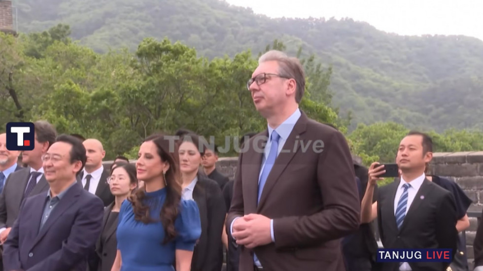 Vučić obilazi Kineski zid u Pekingu