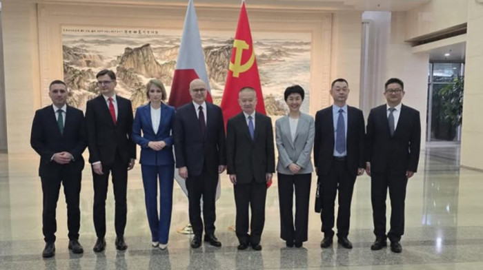 Delegacija SNS u Pekingu sa ministrom Odeljenja za međunarodnu saradnju KPK