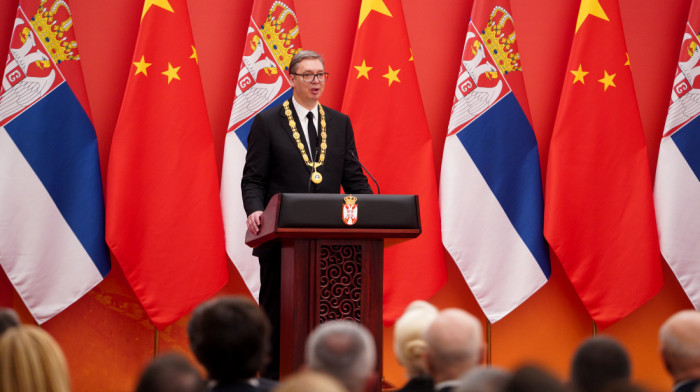 Vučić: Orden satkan od emocija i snage, zahvalan sam Siju na poštovanju srpskog naroda