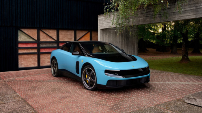 Kome treba električni Ferrari: Akcije kompanije drastično pale, nakon što su predstavili svoj prvi EV model