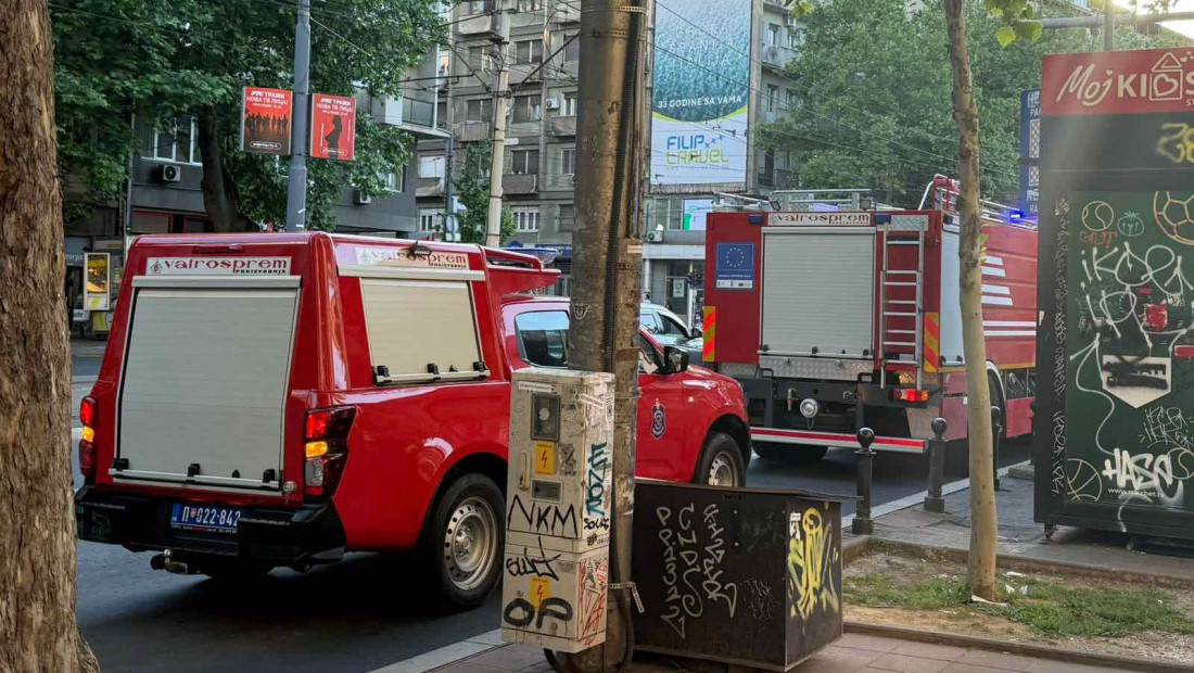Požar na Pravnom fakultetu: Zapalio se lift, studenti evakuisani