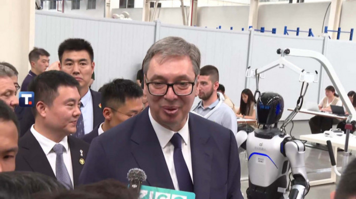 Vučić iz Kine: Budućnost stiže u Srbiju, za manje od dva meseca proizvodićemo humanoidne robote