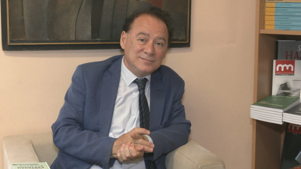 Nenad Šaponja, laureat nagrade "Meša Selimović": Poezija je ono što je najbliže esenciji, ali je najteže napraviti je