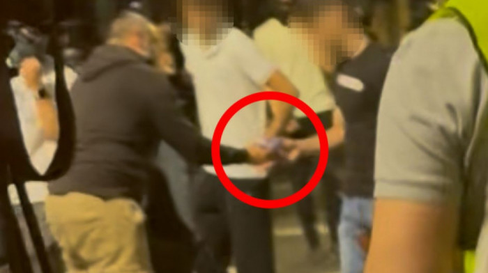 Uhapšen muškarac u Beogradu: Sumnja se da je gađao policijski kordon tokom protesta