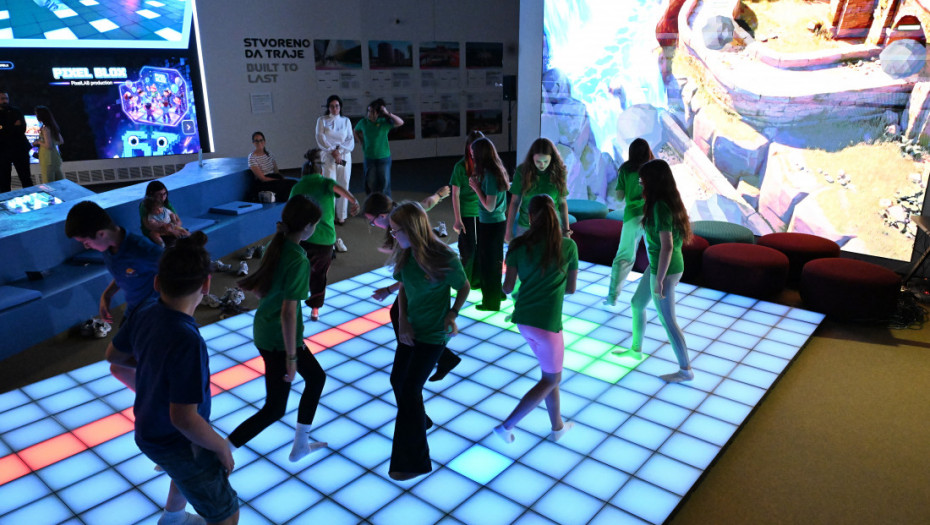 Otvorena futuristička postavka "Srbija kroz vreme" u Expo Playground-u