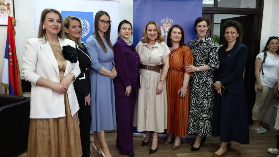 Paunović u Topoli: Žene su na čelu 28 od 174 jedinica lokalne samouprave u Srbiji