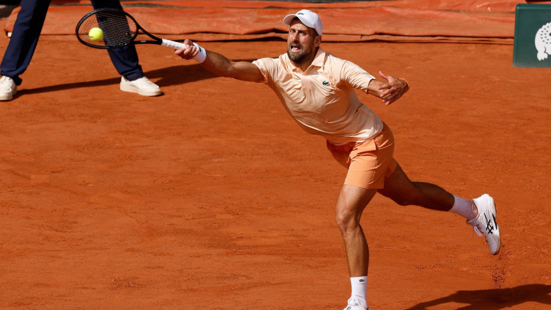 Šok na Rolan Garosu: Novak poražen od Fonseke posle vođstva od 2:0 u setovima