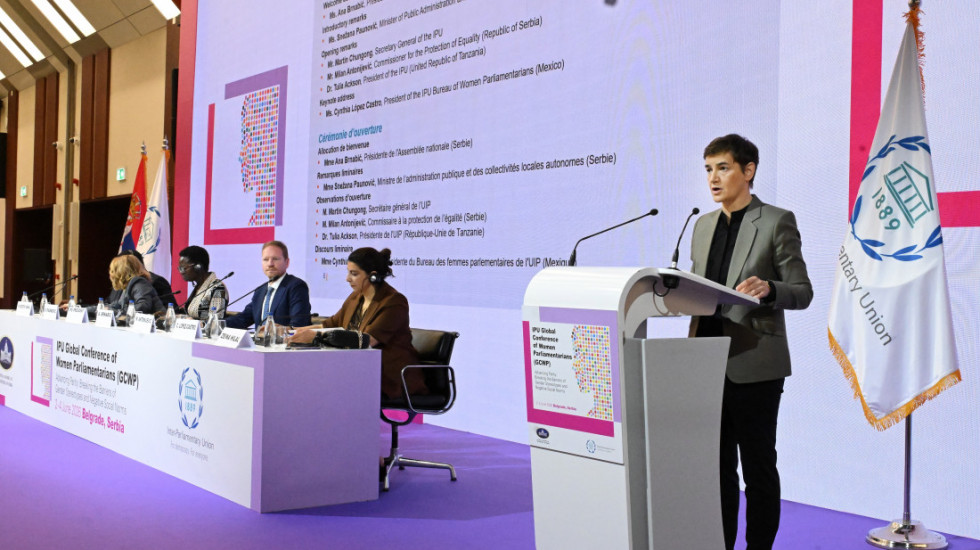 Brnabić otvorila konferenciju parlamentarki: Osnažimo žene da postanu donosioci odluka