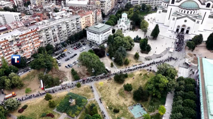 Veličanstveni snimci: Više od 580.000 vernika poklonilo se pred Pojasom Presvete Bogorodice, hiljade ljudi i dalje čeka