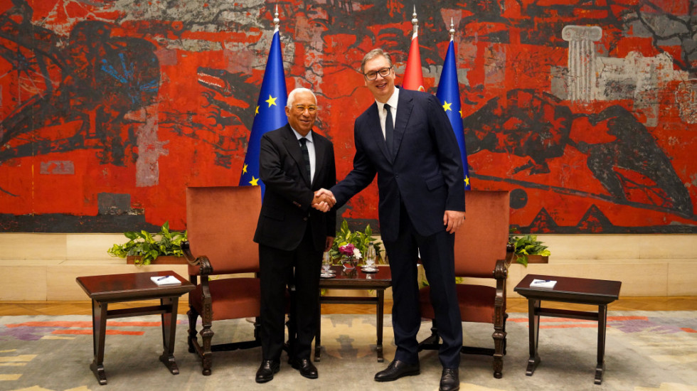 Počeo plenarni razgovor delegacija Srbije i EU, predvođen Vučićem i Koštom