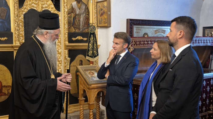 Makron posetio Cetinjski manastir: Ugostio ga mitropolit crnogorsko-primorski Joanikije sa sveštenstvom (FOTO)