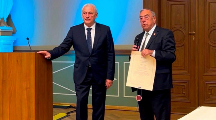 Ministar Balint u Mađarskoj akademiji nauka: Fokus na savremene terapijske metode u medicini
