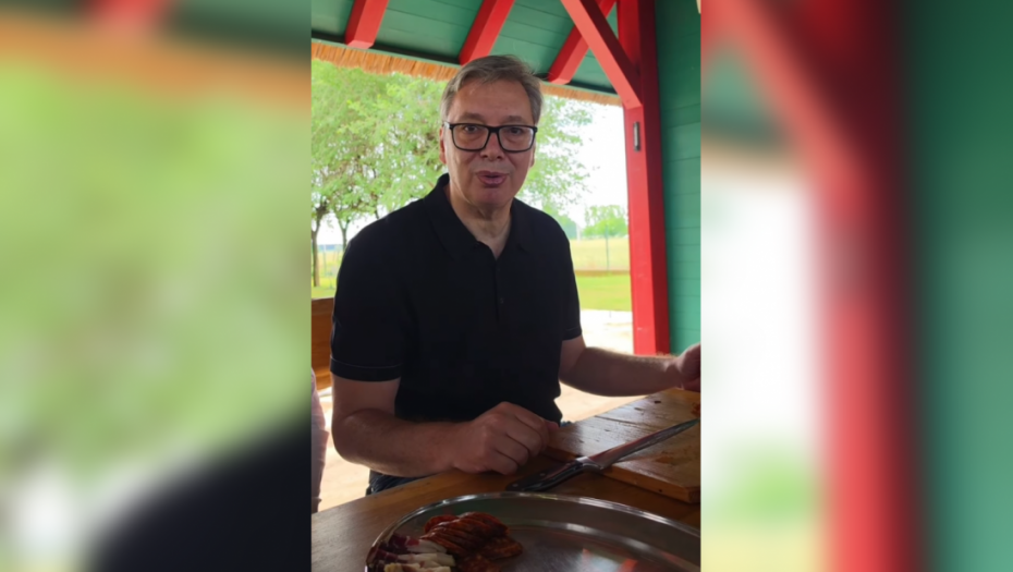 Vučić se vratio u Srbiju, uz slaninu i kulen na Paliću sa mladim liderima: "Ovo su prave evropske vrednosti"