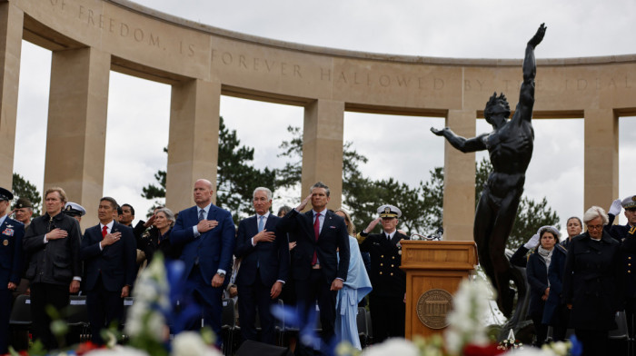 "Dan D": Hegset na obeležavanju godišnjice iskrcavanja u Normandiji upozorio na imigraciju