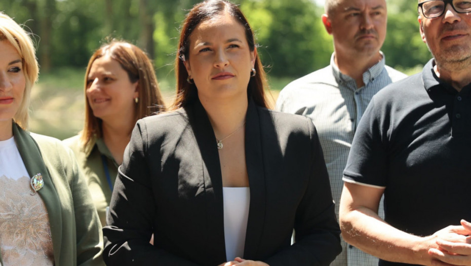Pavkov potpisala ugovore sa 25 opština za sufinansiranje projekata ozelenjavanja