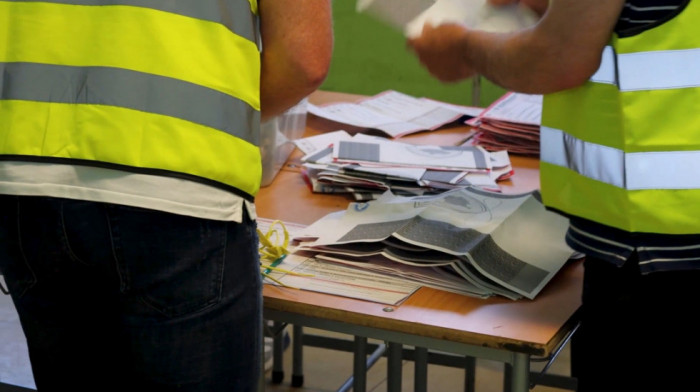 Preliminarni rezultati CIK na osnovu 99,40 % biračkih mesta: Samoopredeljenje 42,92%, Srpska lista 6,17%