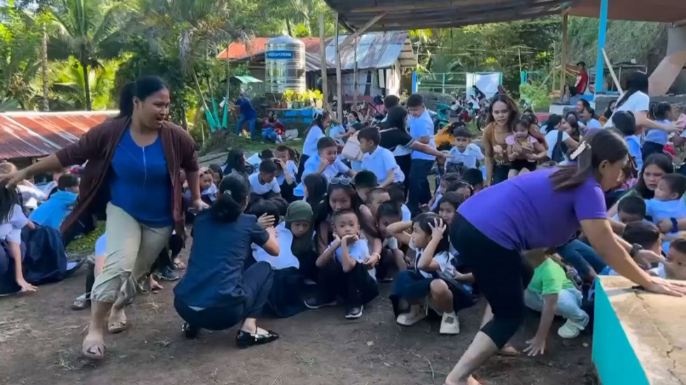 Razoran zemljotres na Filipinima odneo najmanje 19 života: Objavljen snimak urušavanja zgrade (VIDEO)