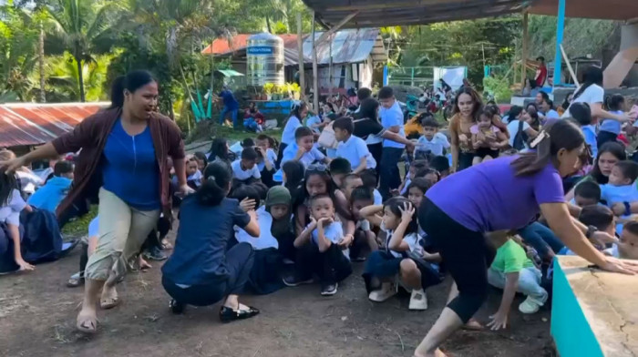 Razoran zemljotres na Filipinima odneo najmanje 19 života: Objavljen snimak urušavanja zgrade (VIDEO)