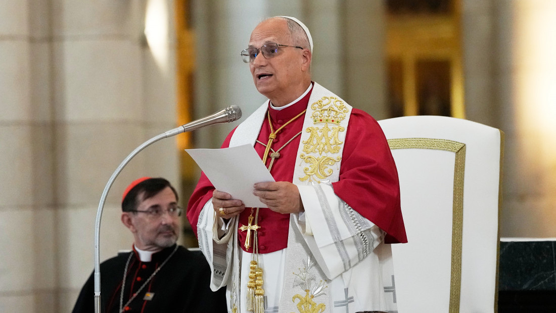 Papa Lav XIV dobio na poklon dres Real Madrida sa svojim imenom i brojem jedan