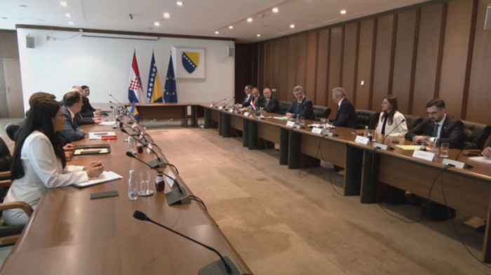 Hrvati insistiraju na izmeni izbornog zakona: Političari iz Sarajeva poručuju da nema razgovora uoči izbora