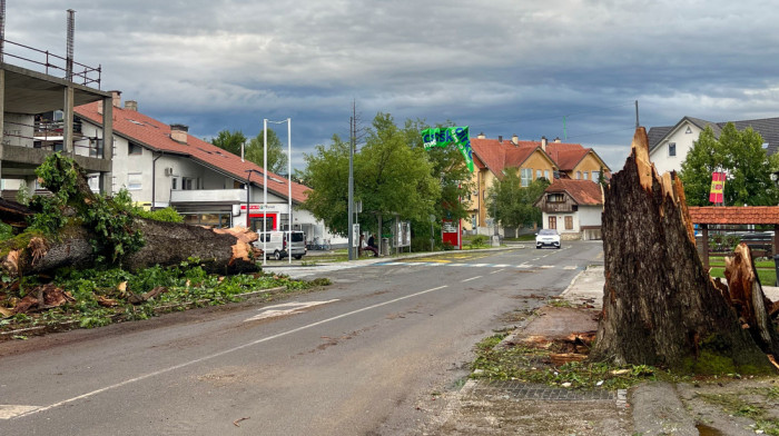 Jaka oluja pogodila Sloveniju: Oštećeno više od 150 objekata