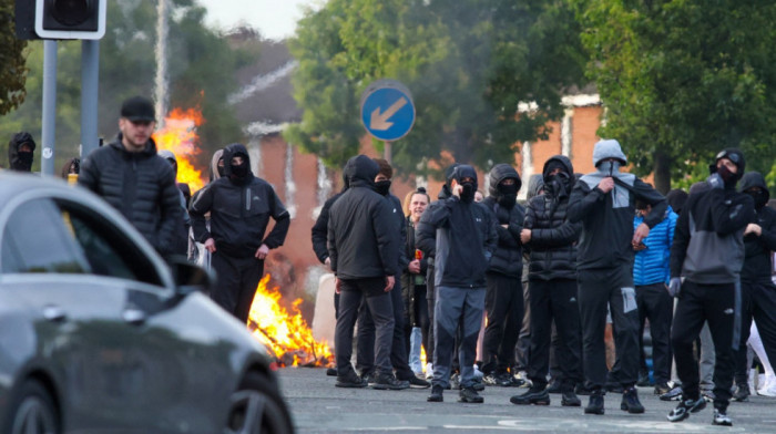 Belfast u plamenu sukoba: "Na mrežama se širila lista adresa imigranata"