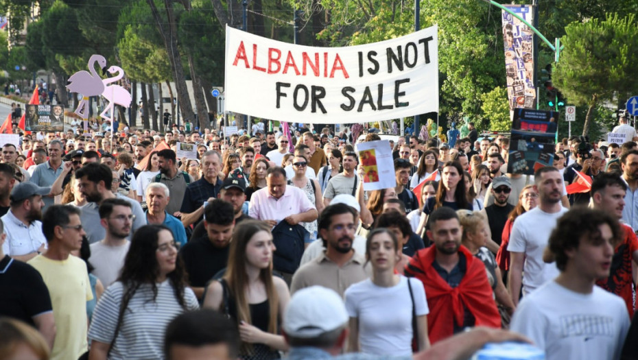 Bura u Albaniji zbog turističkog megaprojekta: Spor oko investicije Trampove ćerke eskalira