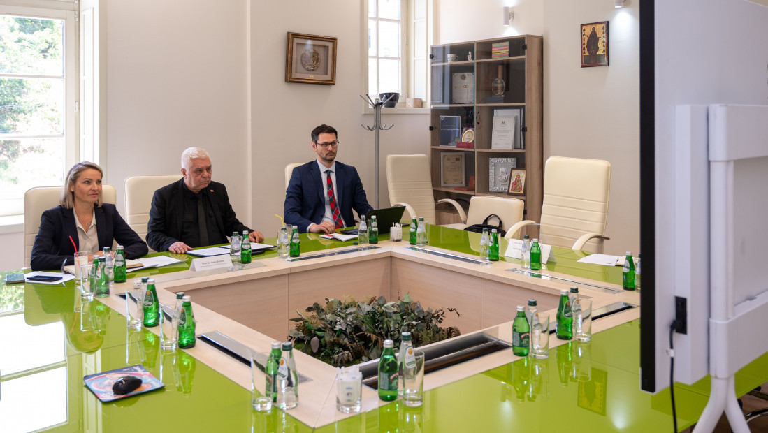 Bratina: Pristupanje zoni bez rominga jedan od primera koristi EU integracija