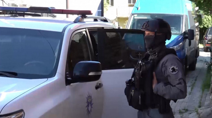 Akcija policije na KiM: Uhapšeno pet osoba u okviru istrage o navodnim ratnim zločinima