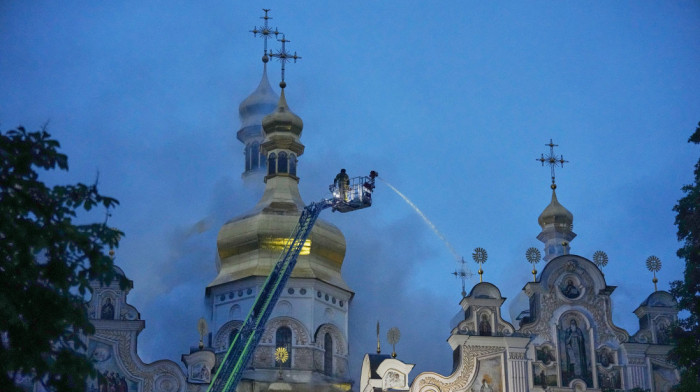 RAT U UKRAJINI Najmanje četiri osobe poginule u napadu na Kijev, požar zahvatio Kijevo-pečersku lavru
