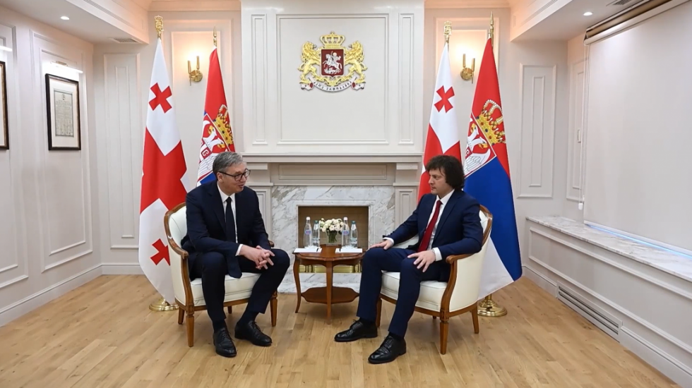 KONFERENCIJA ZA MEDIJE U TBILISIJU Vučić: Gruzija nam je bratska, prijateljska zemlja, čestitam na očuvanju nezavisnosti
