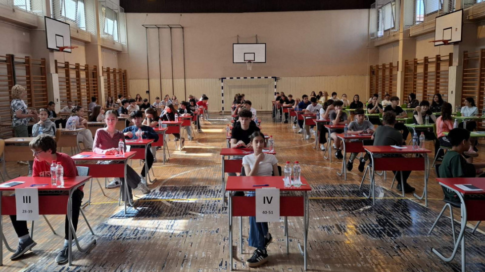 Osmaci završili malu maturu: Geografija najtraženiji izbor, rezultati u petak