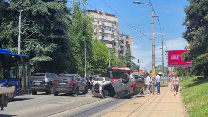 Jedna osoba poginula na Čukarici: Sudarila se dva vozila - saobraćaj usporen