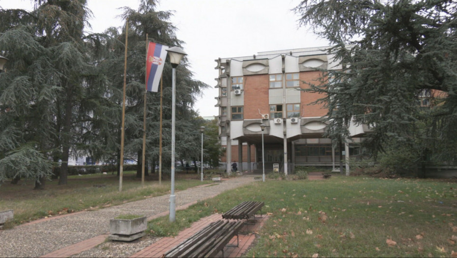 Nasilje na Novom Beogradu: Muškarac (42) tukao suprugu i pretio da će je ubiti