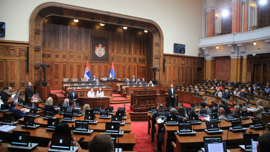 Skupština Srbije danas nastavlja vanredno zasedanje
