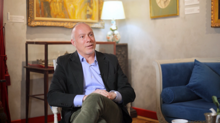 Kako je Beograd dobio prvu diskoteku u kojoj su plesali Alen Delon i Ketrin Denev? Aleksandar Conić za "Čadež Talk"