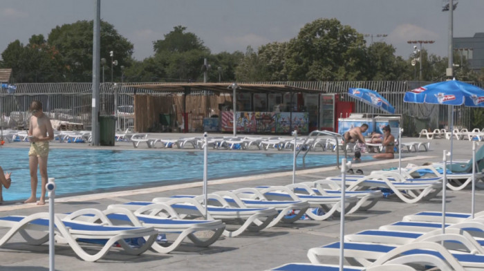 Posle godinu dana pauze otvoreni bazeni "25. maj": Kupače dočekale nove pogodnosti za uživanje