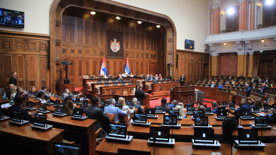 Poslanici nastavili raspravu po amandmanima na Predlog zakona o presađivanju organa