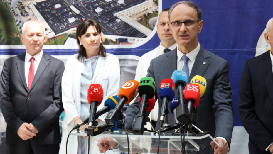 Macut: Što pre sanirati posledice koje je požar ostavio na bolnici "Čigota"