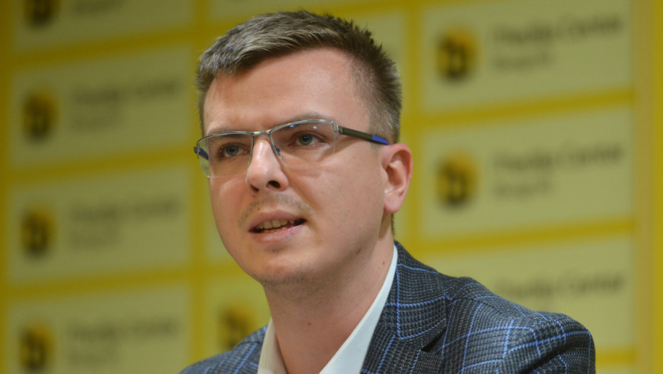 Parandilović o meri udaljavanja iz Skupštine zbog nedolaska i korišćenja kartice