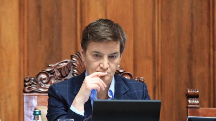 Brnabić: Nabavka paravana ispunjavanje preporuka ODIHR, blokaderi to ne žele