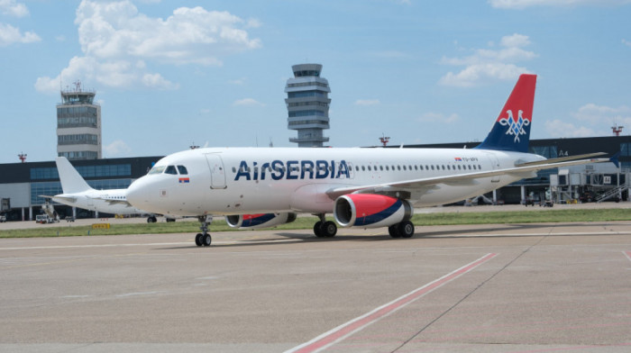 Oštećen avion Er Srbije na aerodromu "Nikola Tesla": Privremeno će biti povučen iz saobraćaja