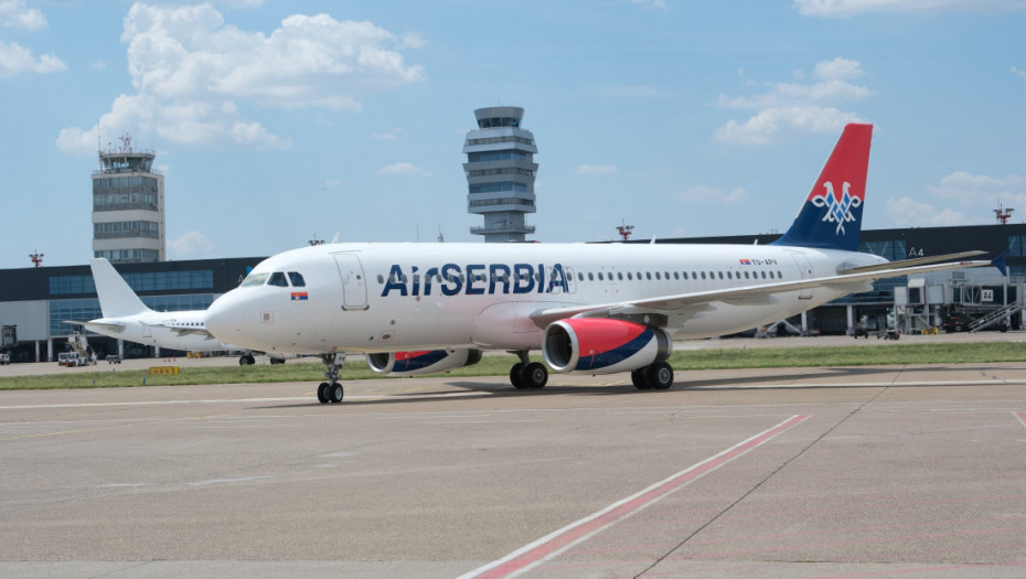 Oštećen avion Er Srbije na aerodromu "Nikola Tesla": Privremeno će biti povučen iz saobraćaja