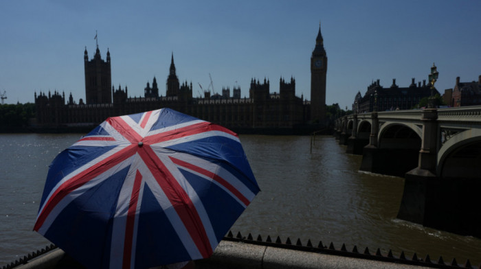 Gromovi i munje nakon vrelog dana u Britaniji, na trotoaru izmereno rekordnih 57 stepeni