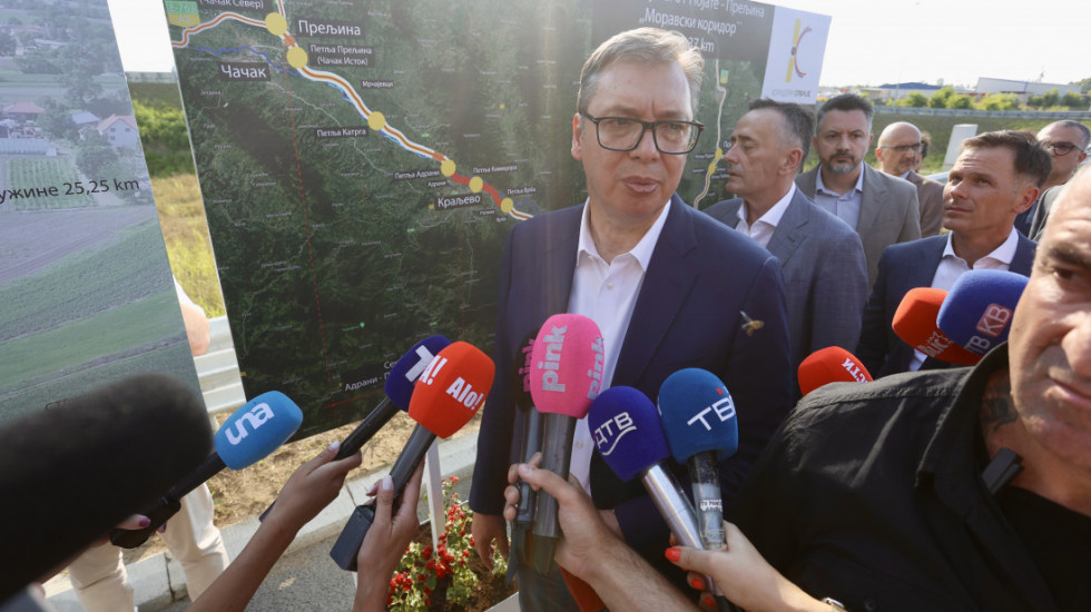 Vučić u Oplanićima: Sutra krećemo u izgradnju puta ujedinjenja, dobrodošli ste u Beograd